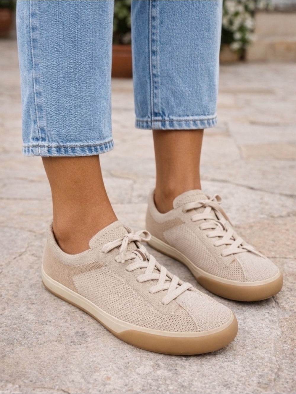 ✨ Authentic Rothy’s Lace-Up Sneakers – Size 6.5 ✨